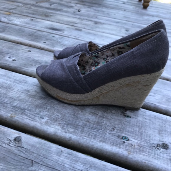 3 for $35 Soda gray shoes - Picture 4 of 6